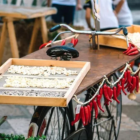 Haring-bozzi 59 * Bari